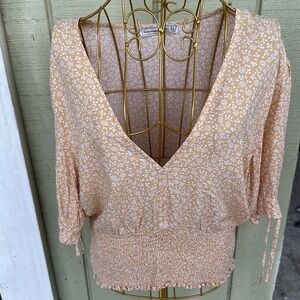 Abercrombie & Fitch Floral smocked v neck blouse size XL